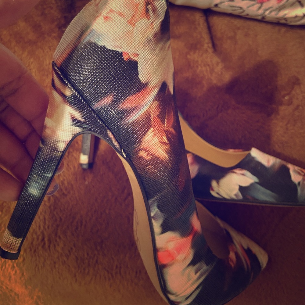 Floral heels!